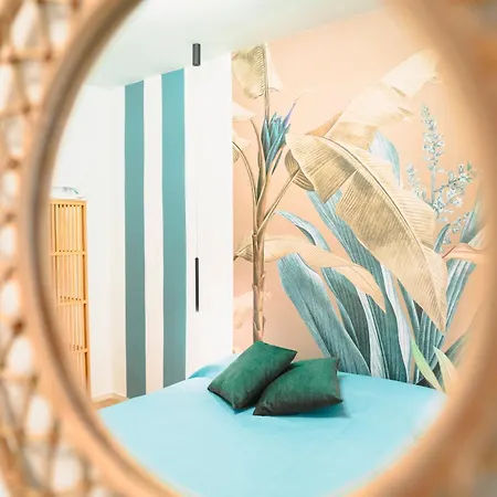 Апартаменти Bellbell Charme Maison